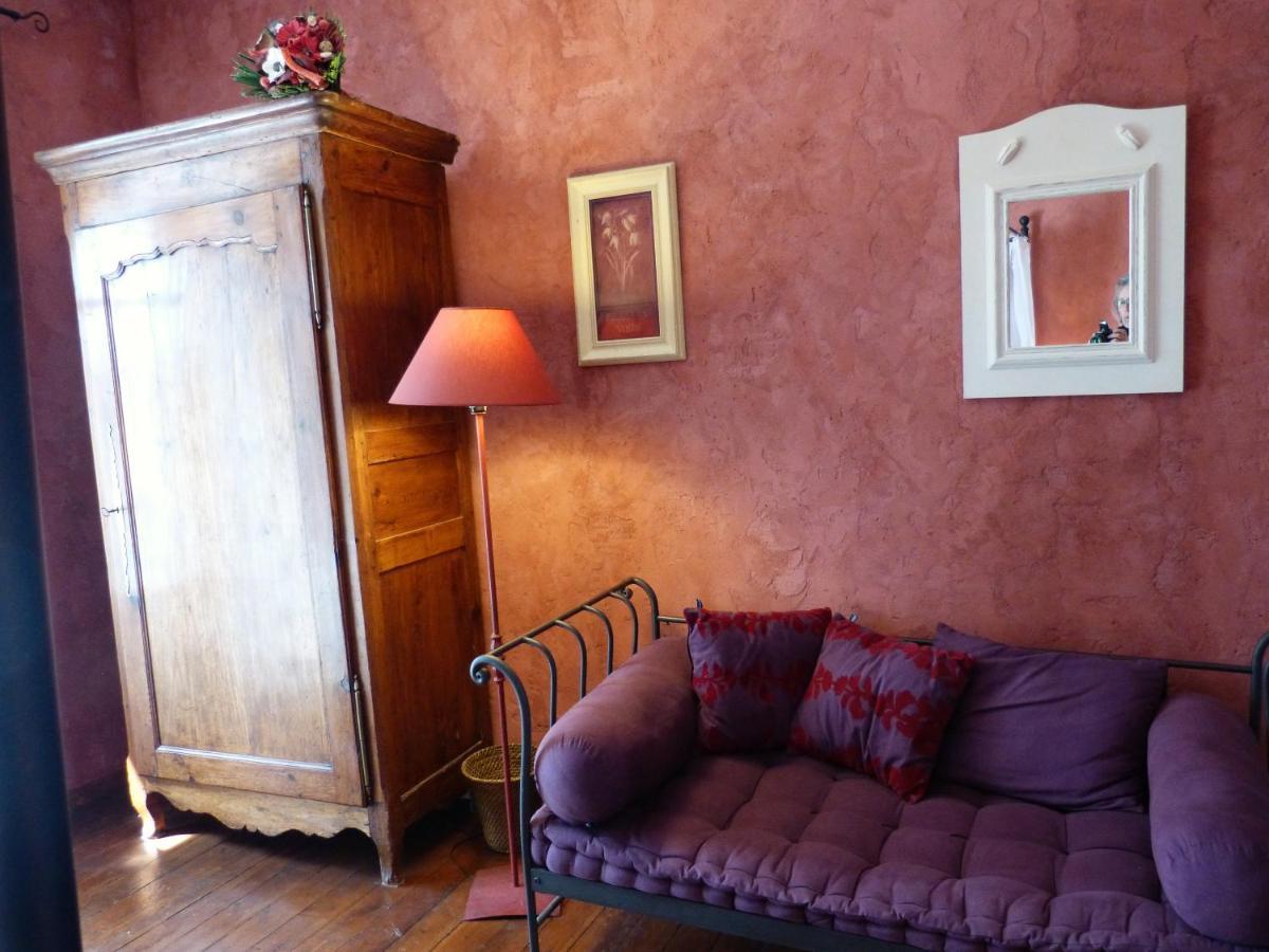 Mas des Bougainvillees Sernhac Extérieur photo